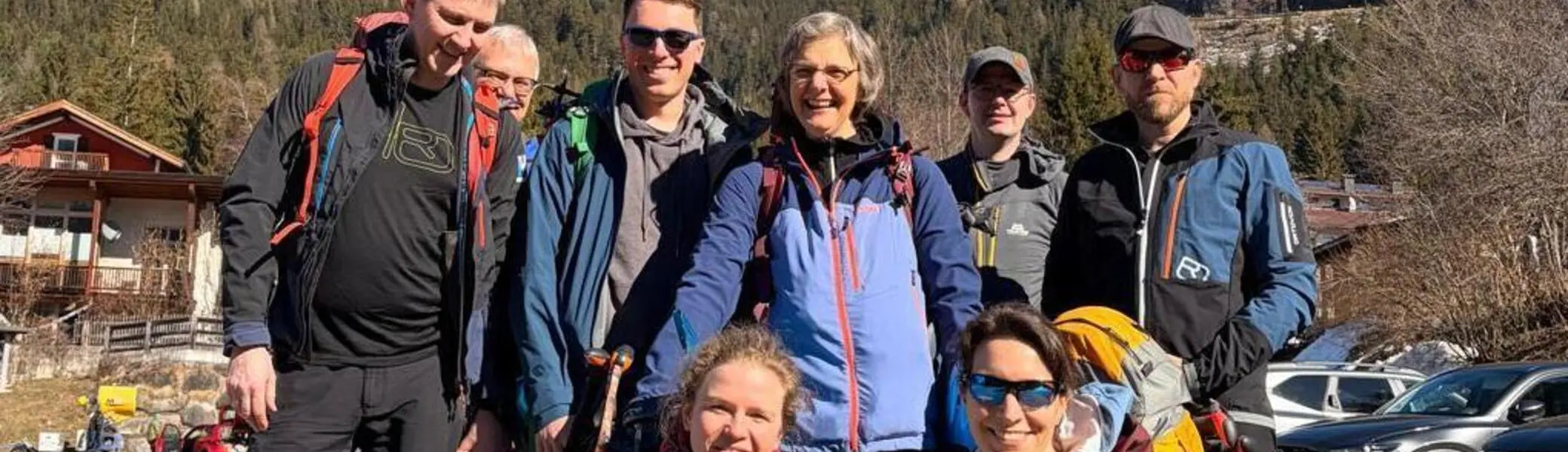 Teilnehmende Personen vor der Bergen | © DAV Bielefeld