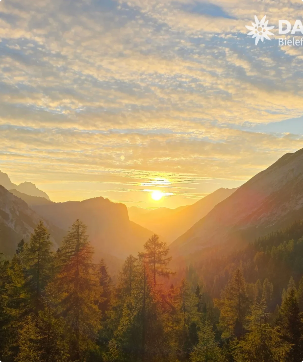 Alpenfoto mit Sonne | © DAV Bielefeld