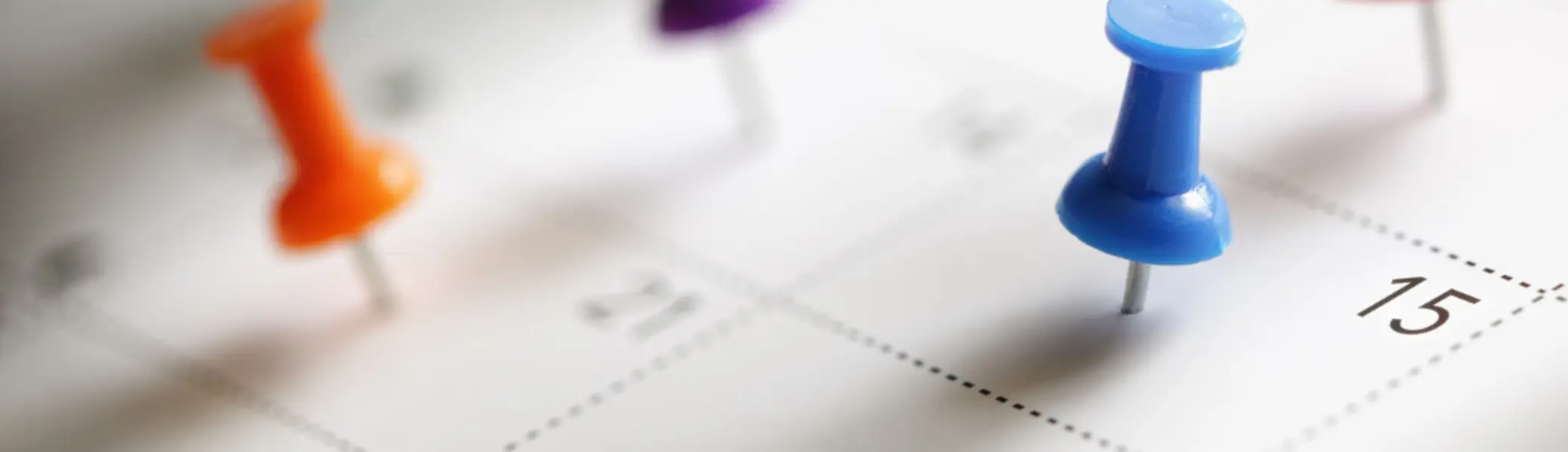 Kalender mit Stecknadeln | © DAV Bielefeld