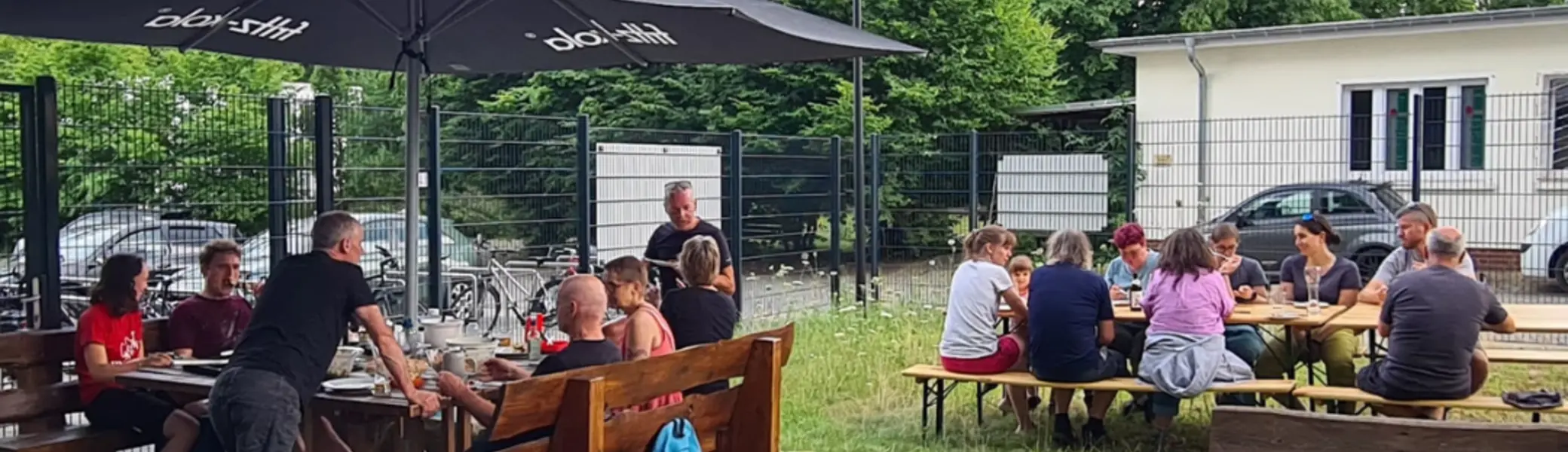 Gemeinsamer Abschluss im außenbereich nach getaner Arbeit | © DAV Bielefeld